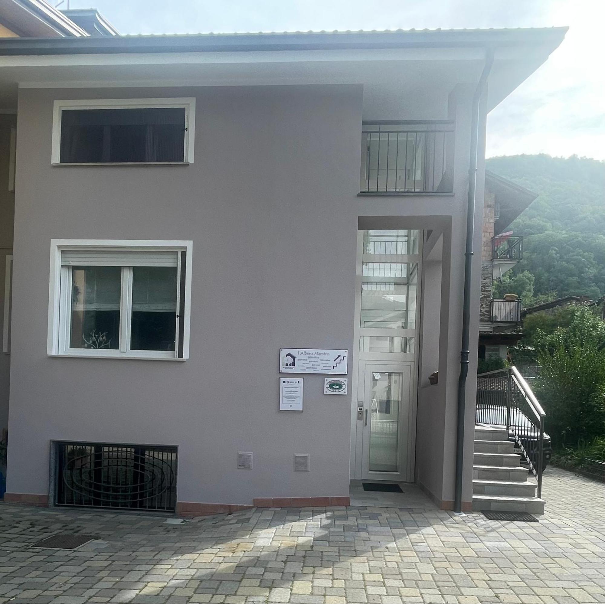 Bed & Breakfast Con Vista Giardino E Piscina Borgofranco d'Ivrea Exterior foto